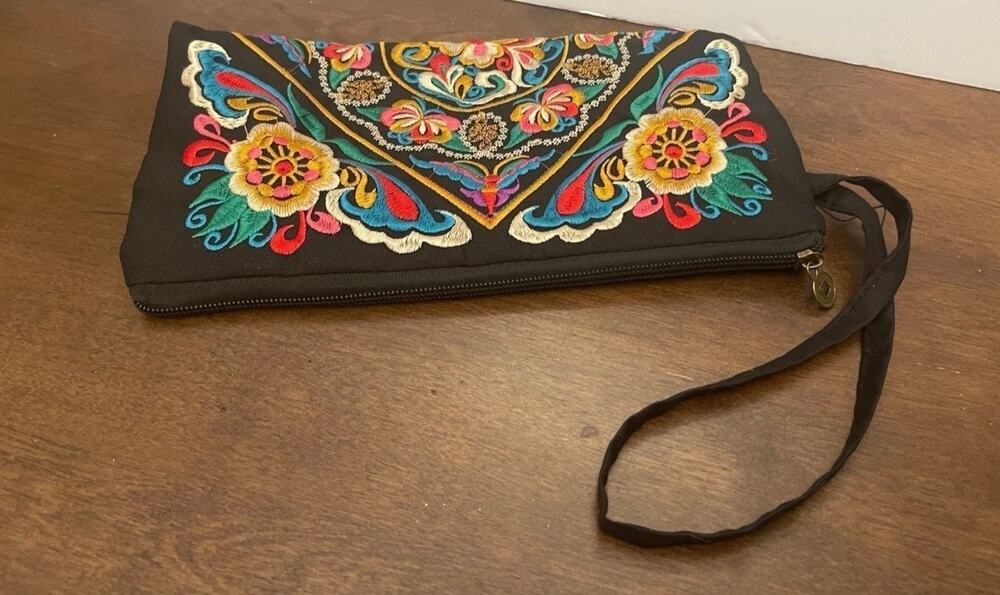 Vintage Handmade embroidered zippered clutch black with multicolor